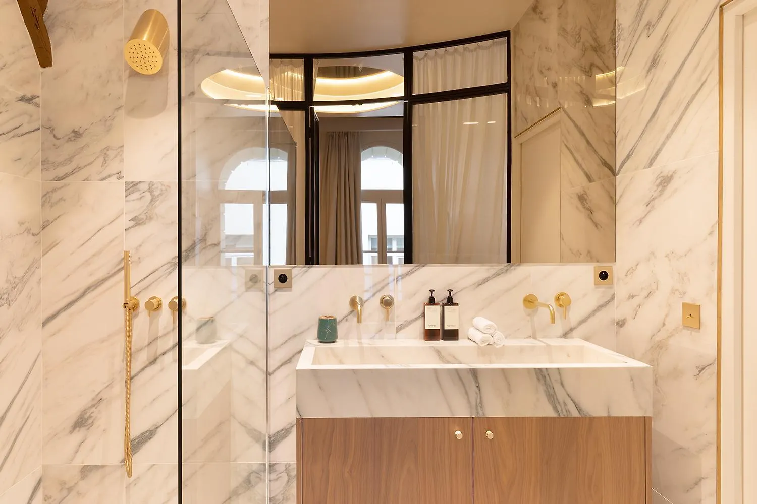 Maison Galante - Apartments In Grand Boulevards - Passage Panorama パリ