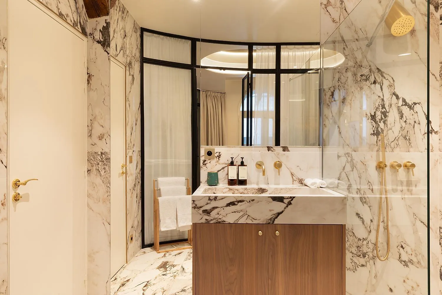 Maison Galante - Apartments In Grand Boulevards - Passage Panorama Paris France